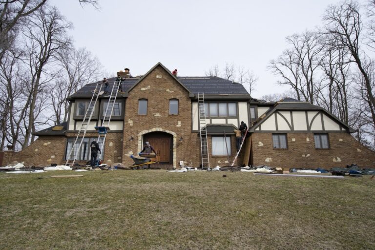 How Insurance Companies Evaluate Roof Claims in Ohio
